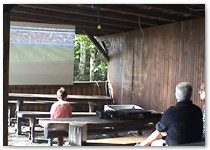 Wigwamfest ist nebst Videoleinwand zur Fußball-WM aufgebaut
