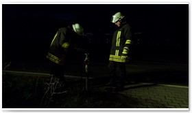 Die Michel-Mnner setzen das Standrohr